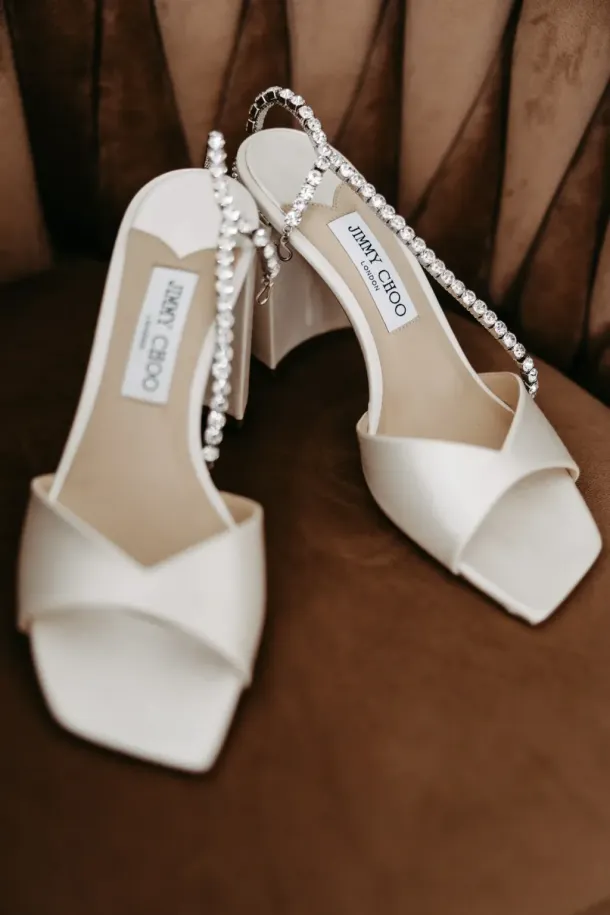 Hochzeitsfotograf Luxemburg - Andreas Heu Weddings - Brautpaarshooting, elegante Hochzeit ungestellte Bilder, Hochzeitslocation - Jimmy Choo Brautschuhe