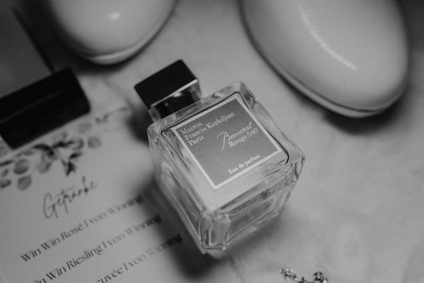 Hochzeitsfotograf Pfalz - Rheinhessen - Mainz - Frankfurt - Luxemburg Getting ready Flatlay - parfum