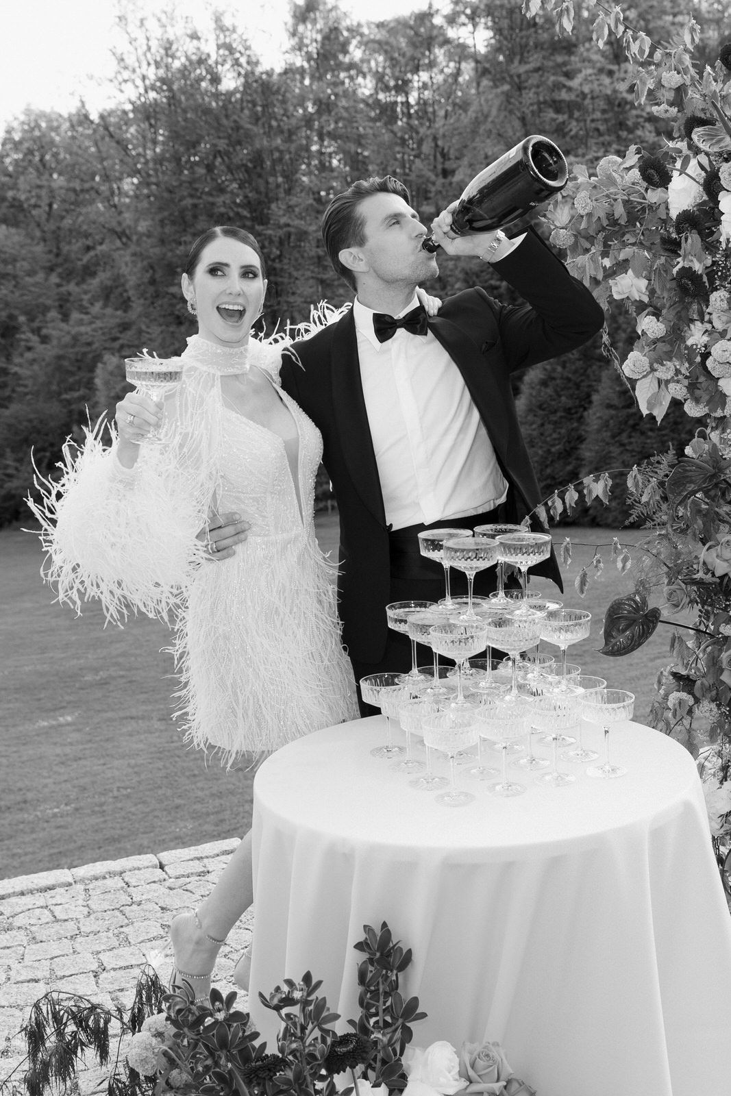 Hochzeitsfotograf Mainz - Champagnerpyramide - luxuriöse Hochzeit