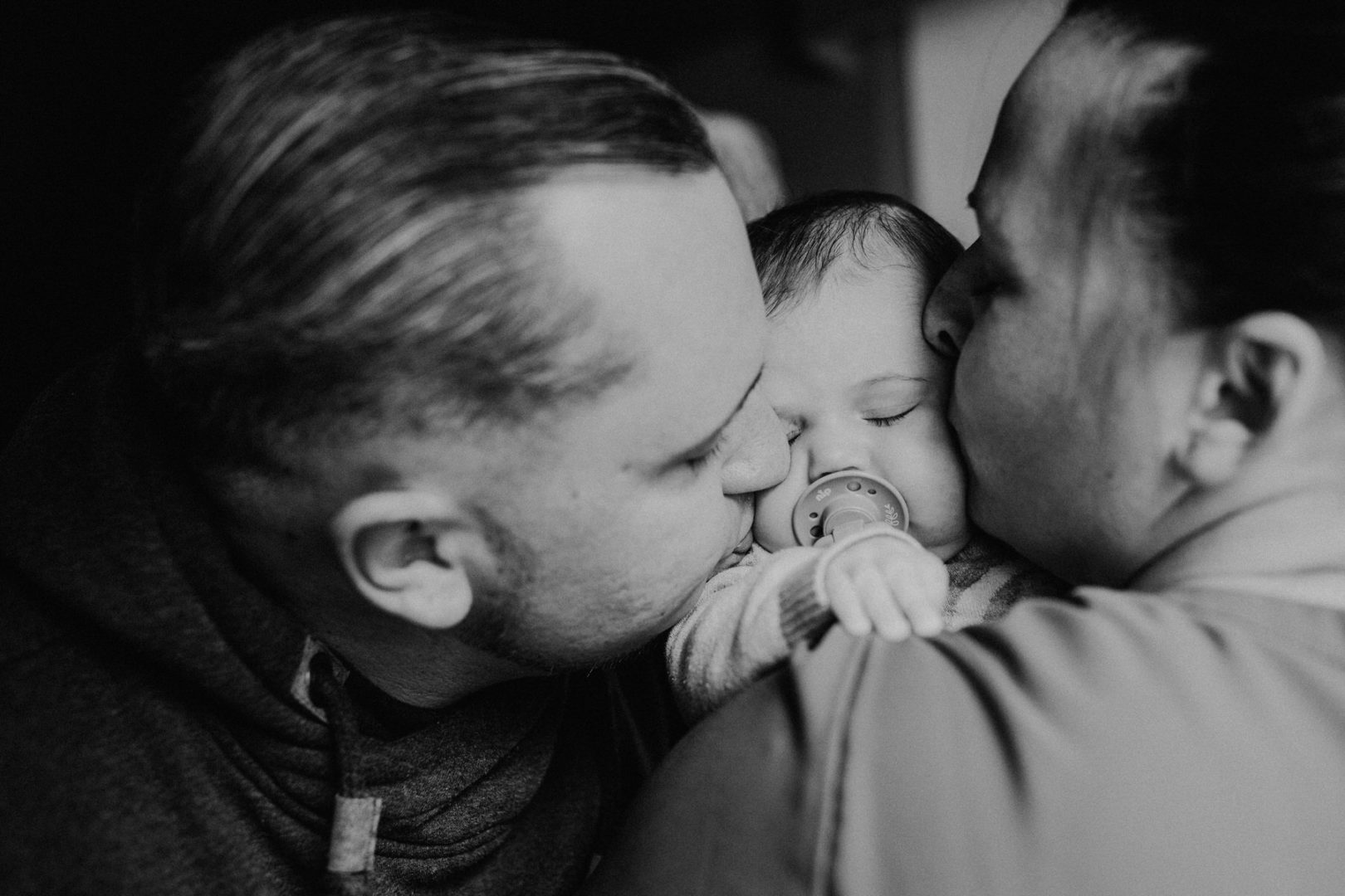 Newbornshooting in Speyer- Newbornhomestory - Neugeborenen Fotografie - Familienfotograf Andreas Heu