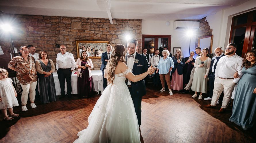 Hochzeit Altes Weingut am Maxbrunnen in Baddürkheim - Hochzeitsfotograf Pfalz - Andreas Heu Weddings