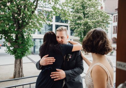 Hochzeitsfotograf Deidesheim - standesamtlich Heiraten im historischen Rathaus - Brautpaarshooting in der Altstadt-1-11